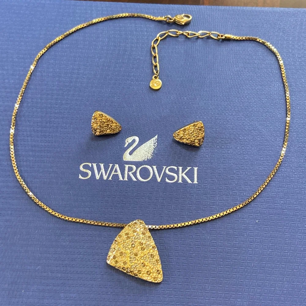 Swarovski necklace and earrings set - Picture 3 of 7